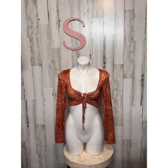 Rust Marble Print Long Sleeve Tie Front Crop Top | Ruched Front Stretchy Shirt – - Picture 2 of 7